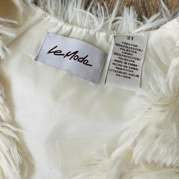 Le Moda white fuzzy winter open front vest size 3T - Picture 3 of 7